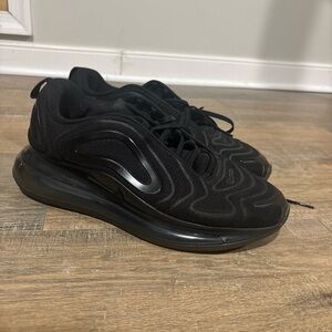 Nike Air Max 720 Triple Black